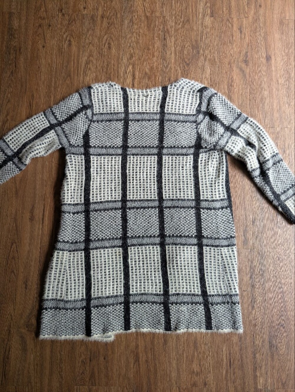 Sioni Black And Gray Plaid Open-Front Fuzzy Cardigan Sz XL - Picture 8 of 8